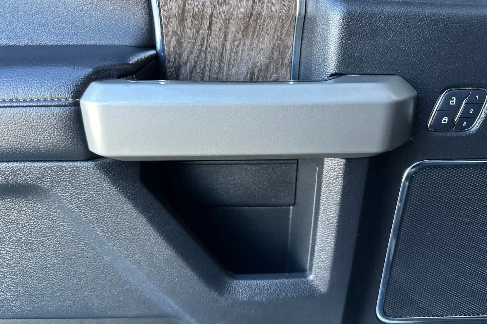 Used 2017 Ingot Silver Metallic Ford Lariat image 12
