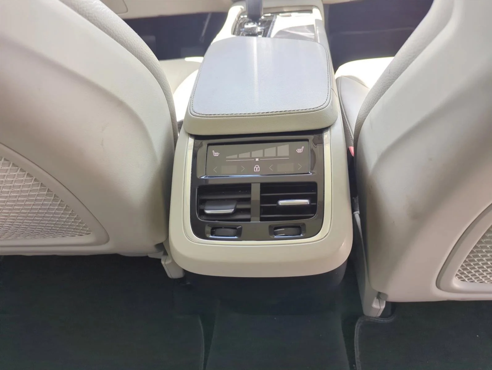 Used 2024 Blue Volvo Plus Bright Theme image 17