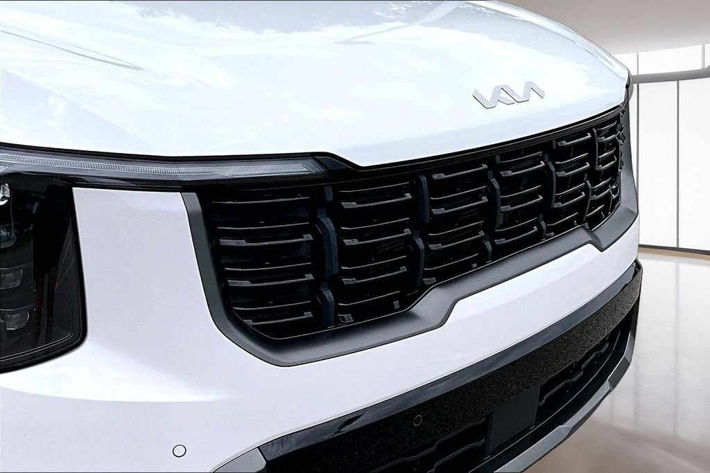 Used 2024 White Kia X-Line EX image 28