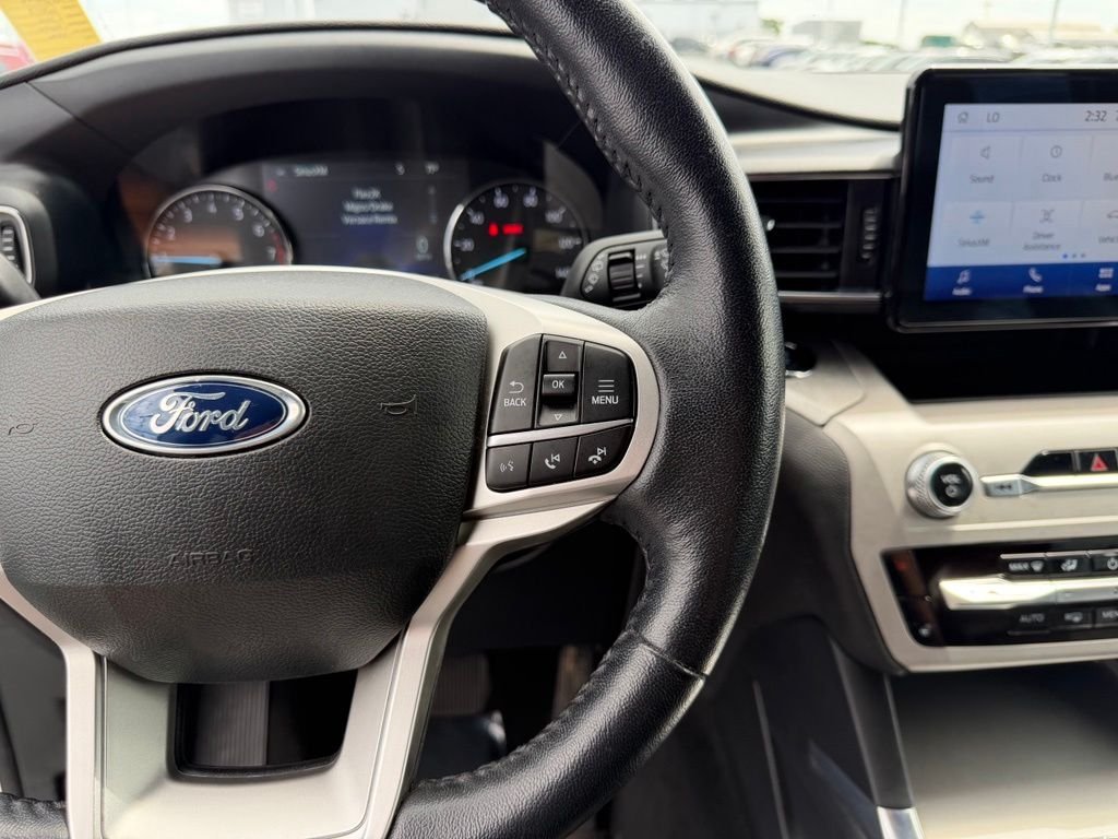 Used 2023 White Ford XLT image 29