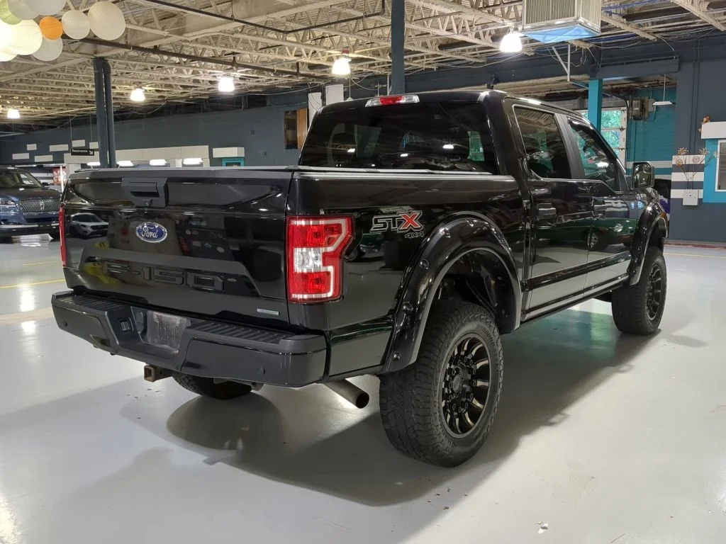 Used 2020 Black Metallic Ford XL image 8
