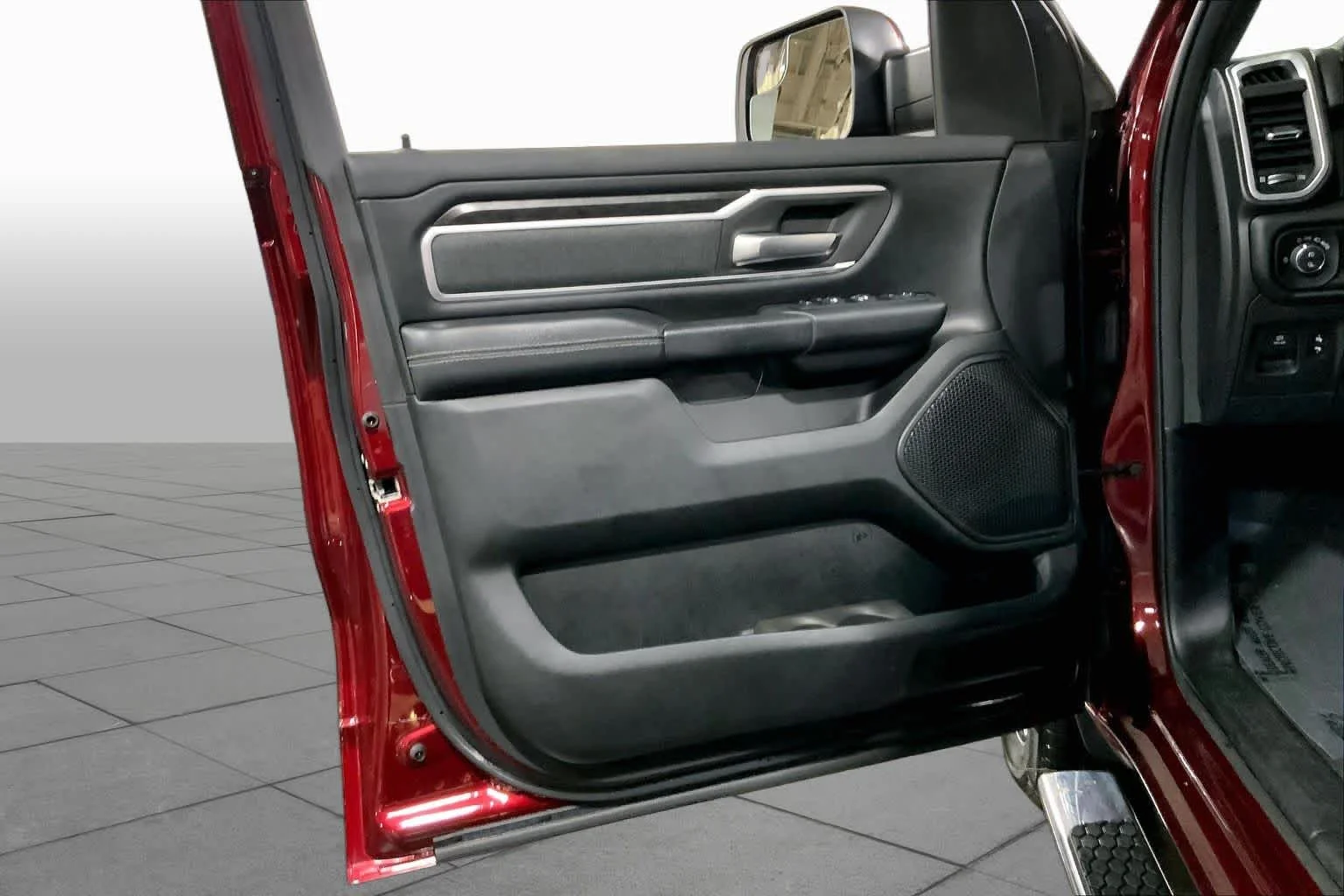 Used 2020 Delmonico Red Pearlcoat Ram Big Horn image 22