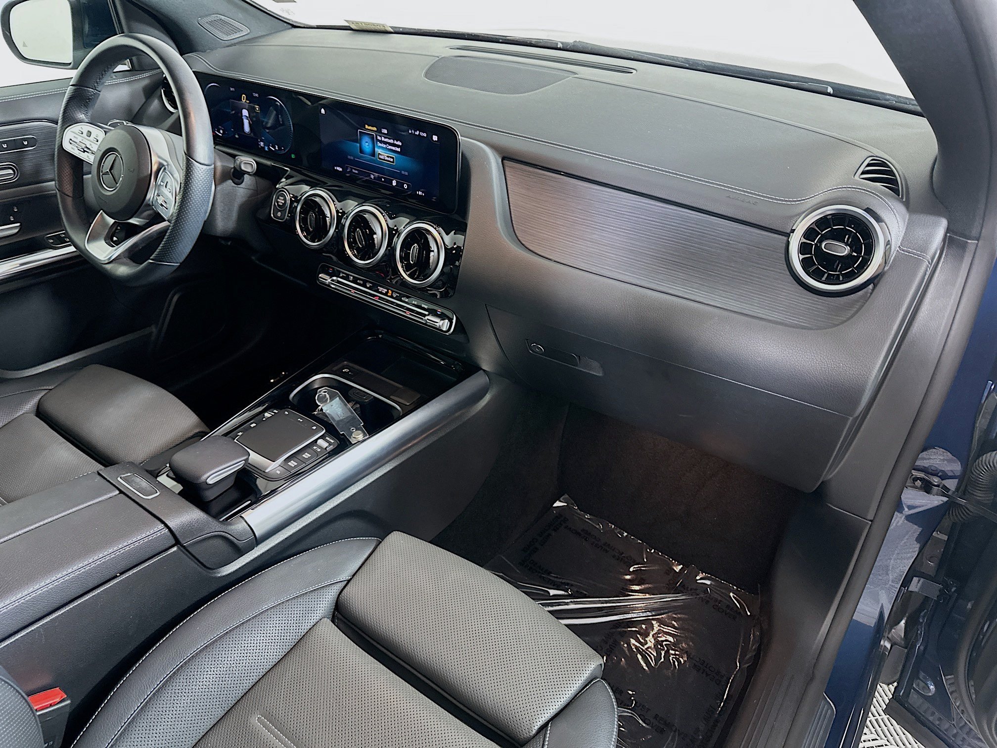Used 2022 Denim Blue Metallic Mercedes-Benz GLA 250 image 30