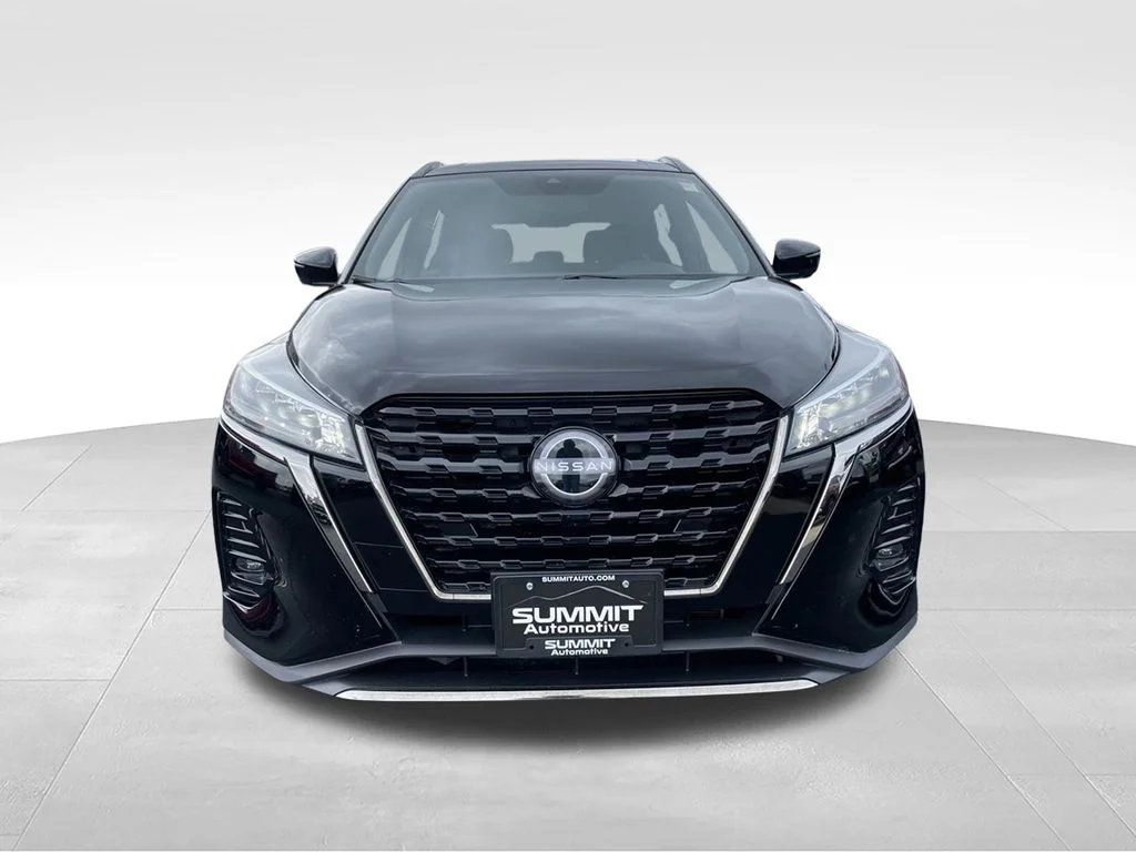 Used 2024 Super Black Nissan SR image 22