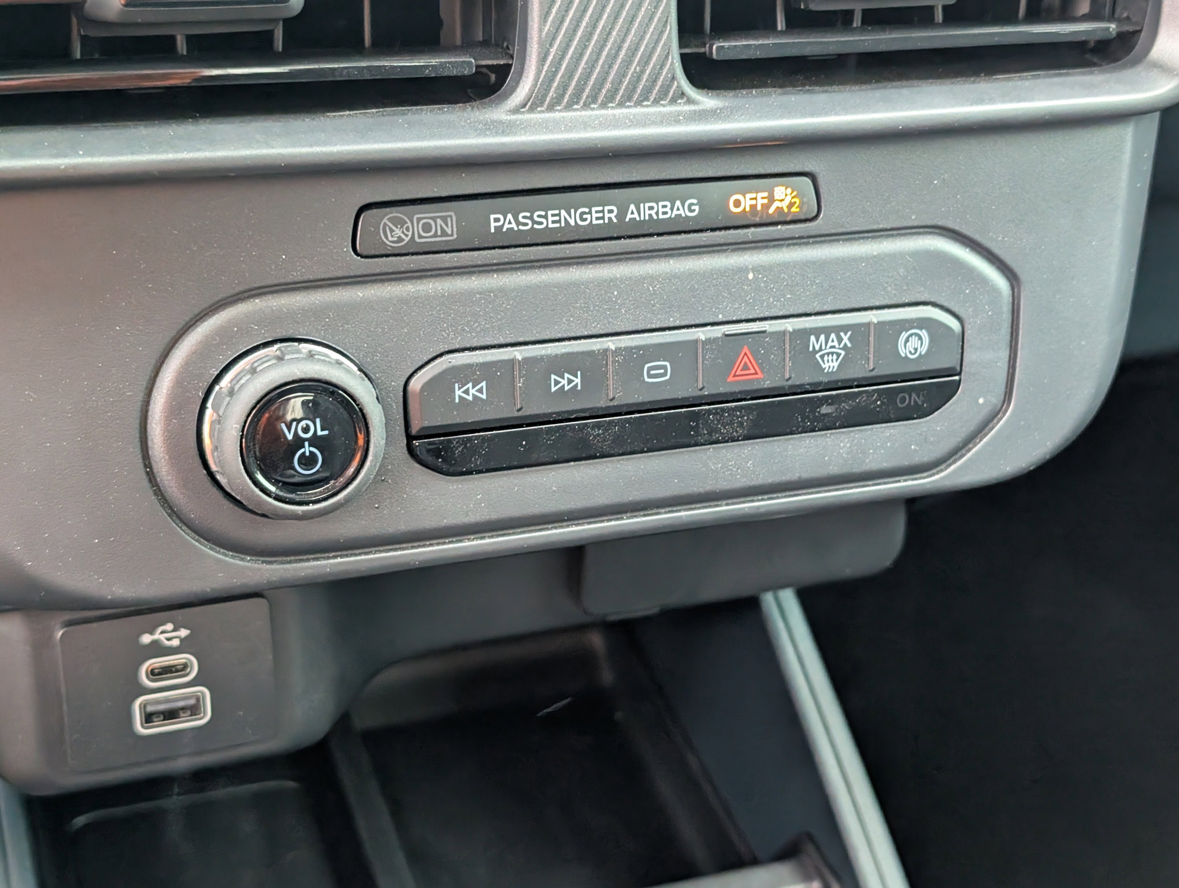 2025 Ford Maverick XL - Photo 27