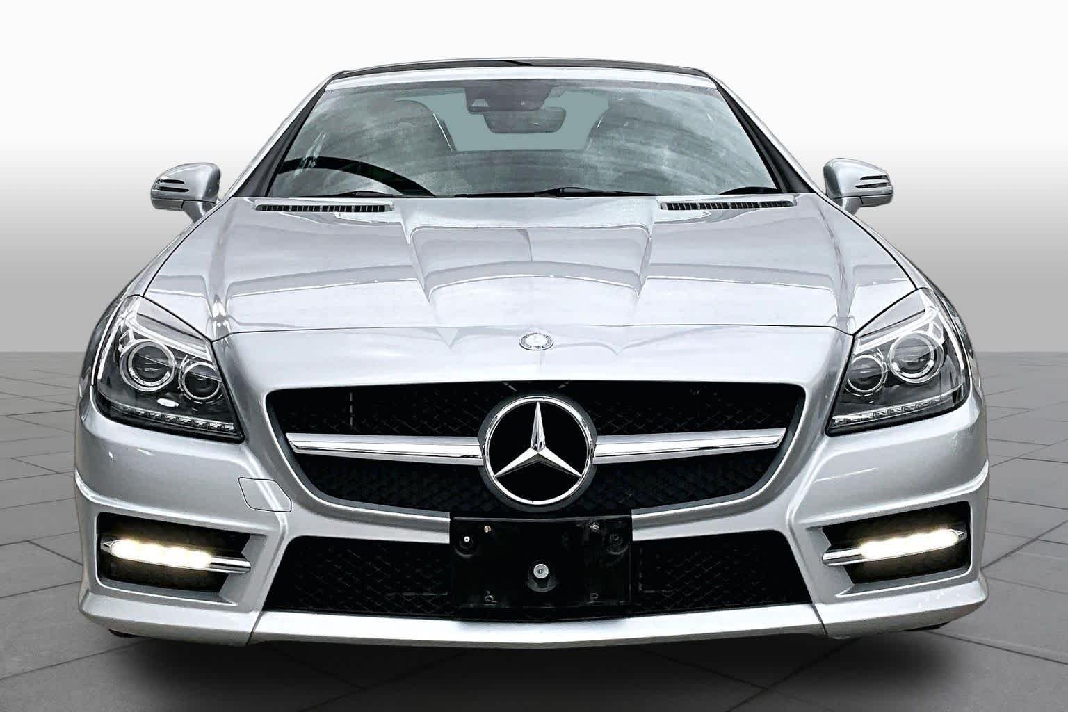 Used 2014 Iridium Silver Metallic Mercedes-Benz SLK 350 image 4