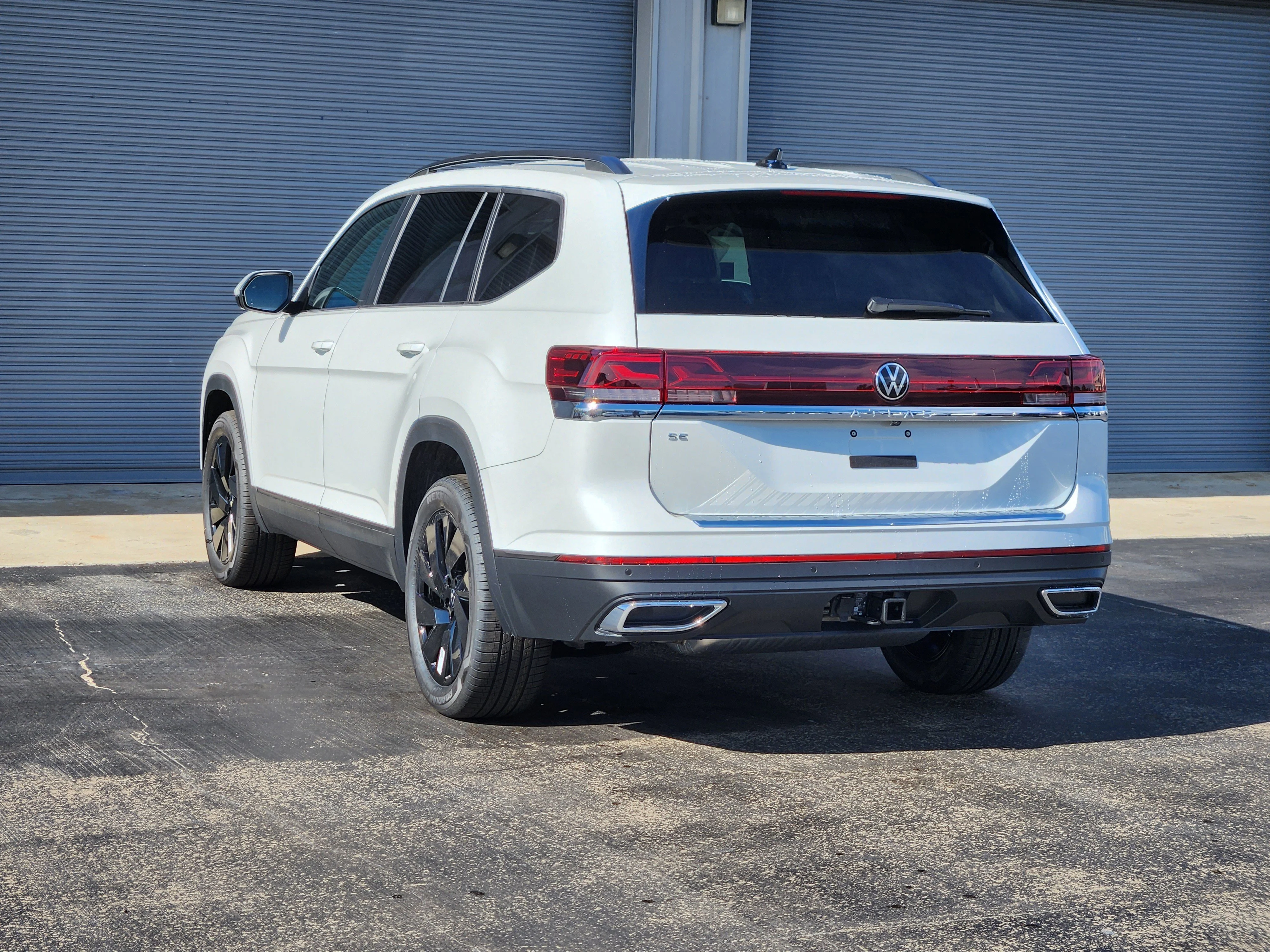 New 2026 White Volkswagen 2.0T SE w/Technology image 4