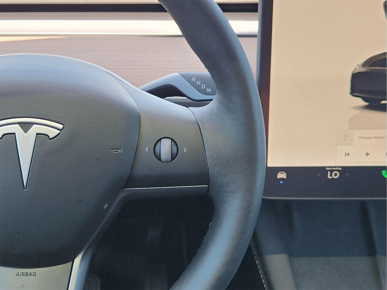2023 Tesla Model Y photo 29 of 33