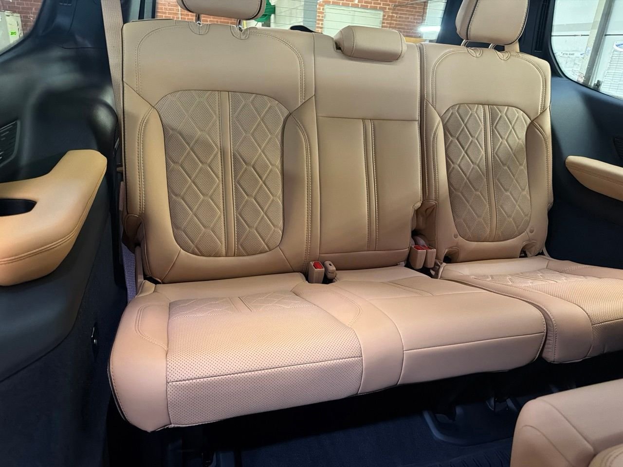 New 2026 High Gloss Black Exterior Paint Jeep Summit Reserve image 23