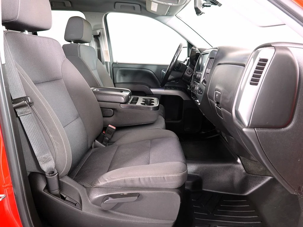 Used 2018 Red Chevrolet LT image 13