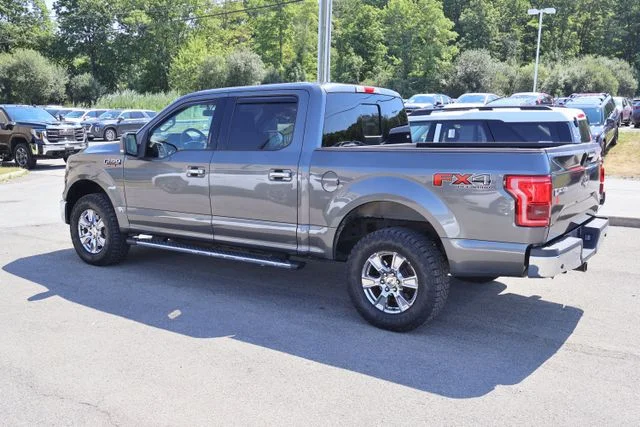 Used 2017 Gray Ford XLT image 7