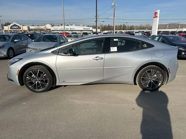 New 2026 Cutting Edge Toyota XLE AWD image 4