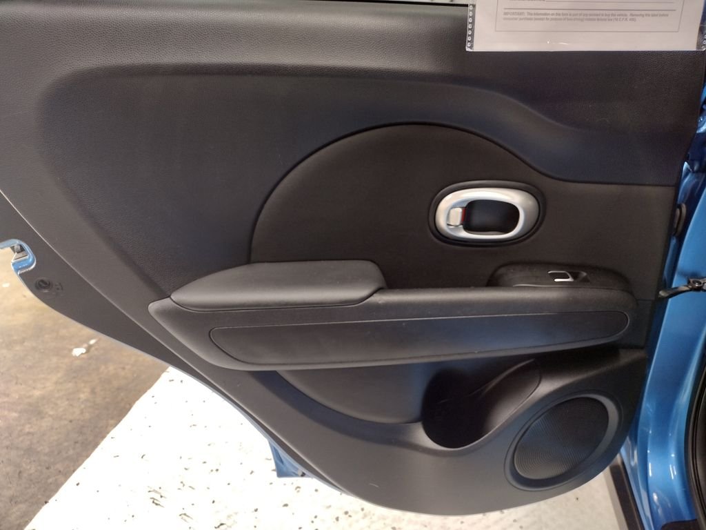 Used 2019 Caribbean Blue Kia Plus image 32