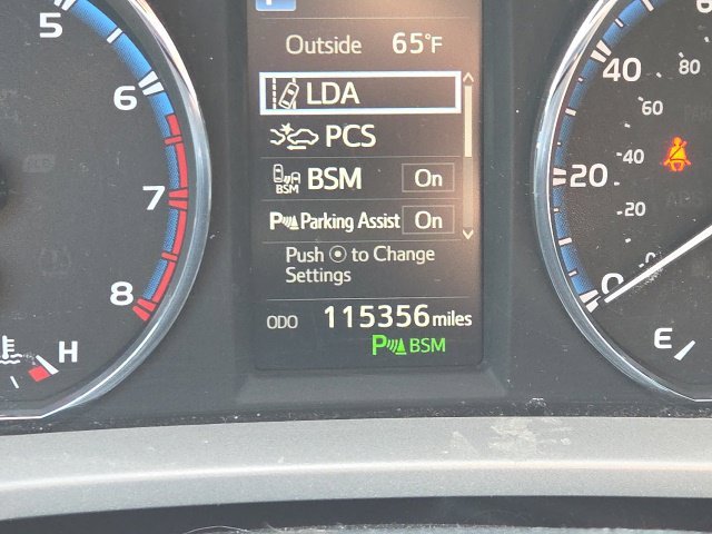 2017 Toyota RAV4 Limited - Photo 12