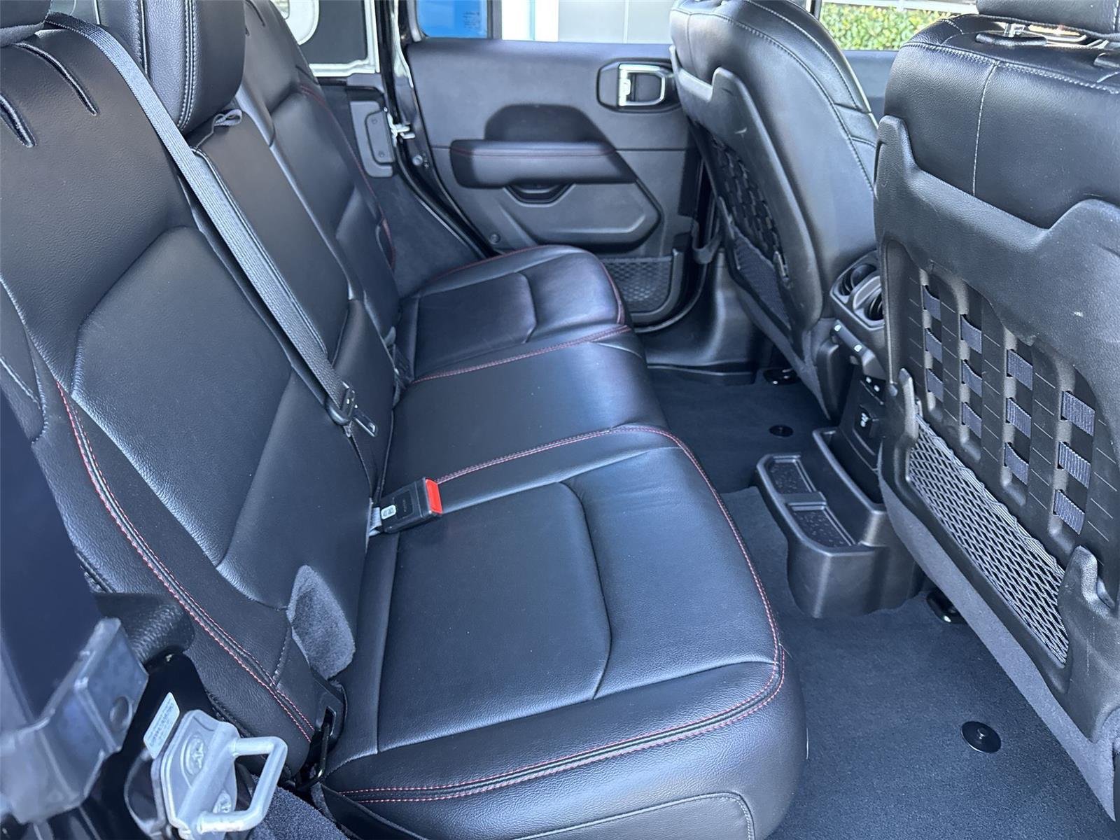 Used 2023  Jeep Rubicon image 33