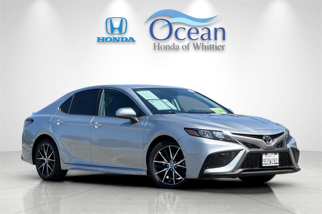 Used 2021 Toyota Camry SE with VIN 4T1G11AK0MU463199 for sale in Whittier, CA