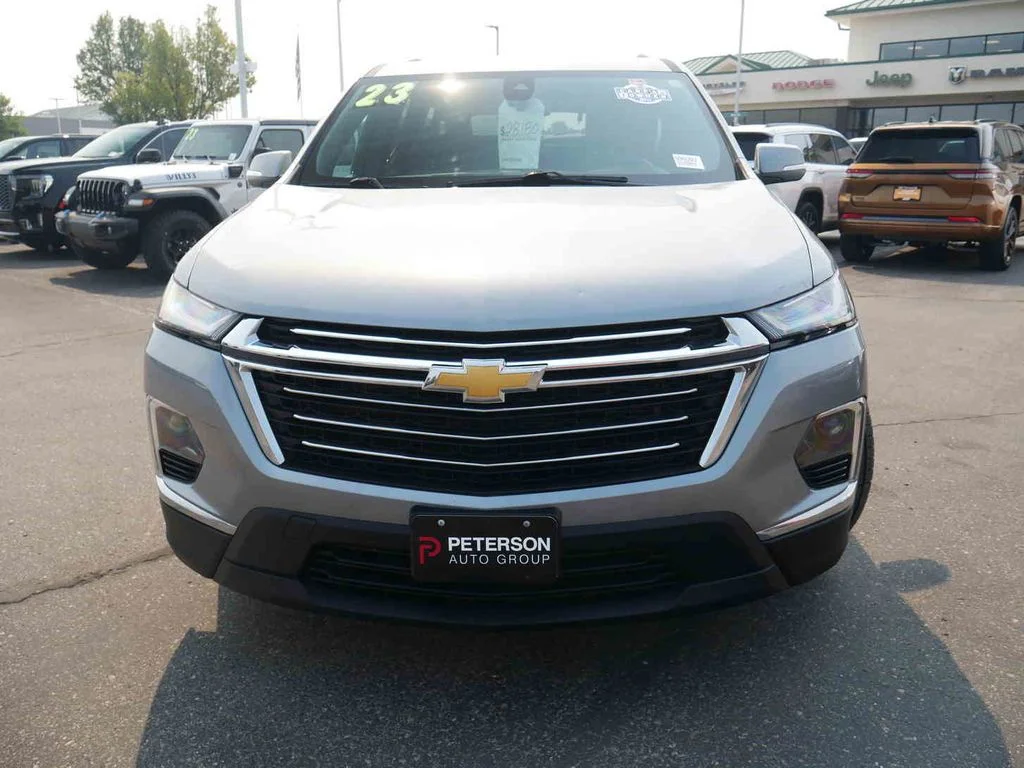 Used 2023 Gray Chevrolet LT 1LT image 3