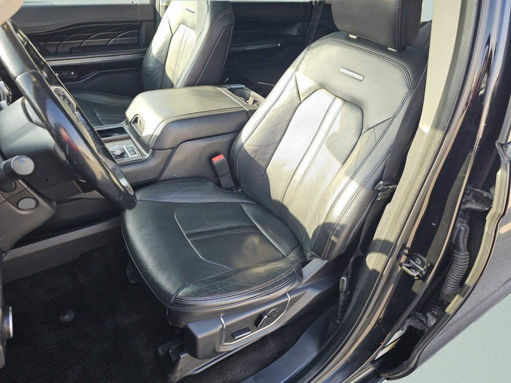 Used 2018 Shadow Black Ford Platinum image 6