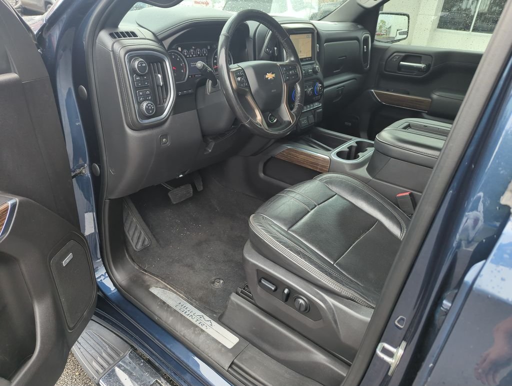 Used 2020 Blue Chevrolet High Country image 9