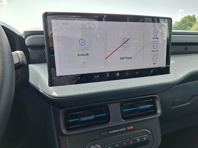 New 2026 Oxford White Ford XLT image 35