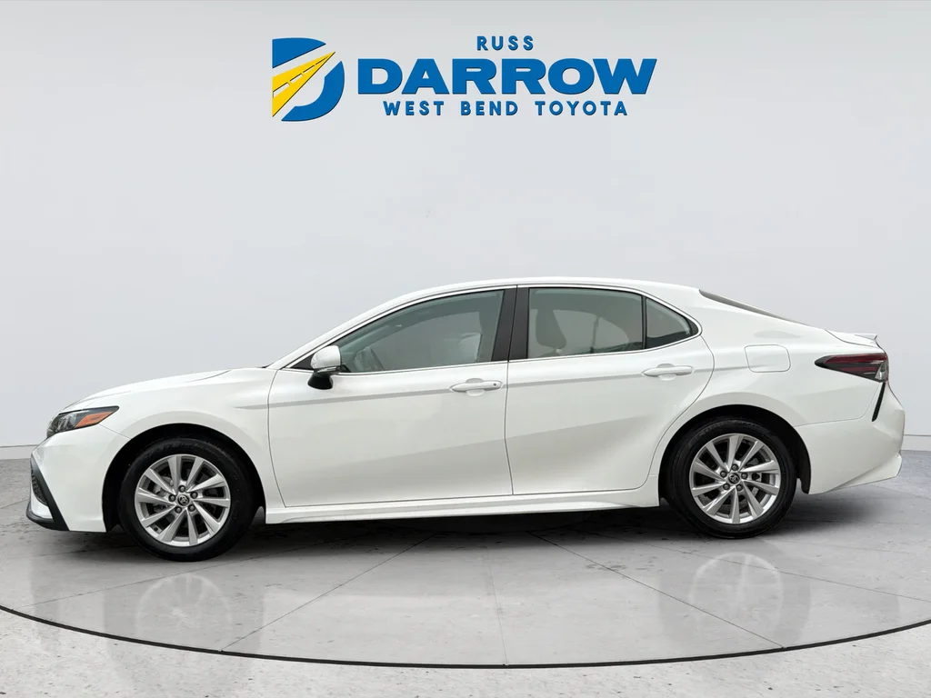Used 2024 White Toyota  image 2