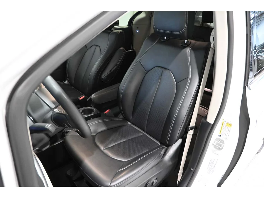 Used 2024 WHITE Chrysler Touring L Mobility Handicap Van image 14