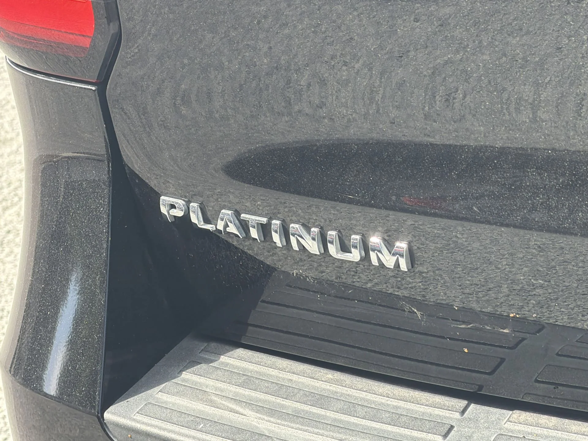 Used 2022 Black Metallic Ford Platinum image 6