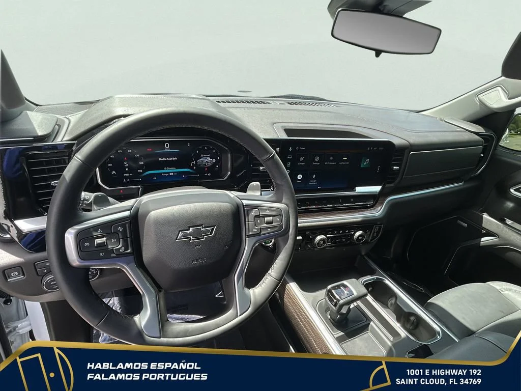 Used 2026 Summit White Chevrolet RST image 32