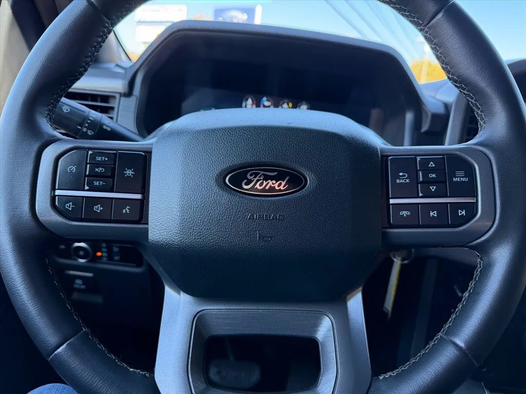 Used 2025 White Ford XLT image 18