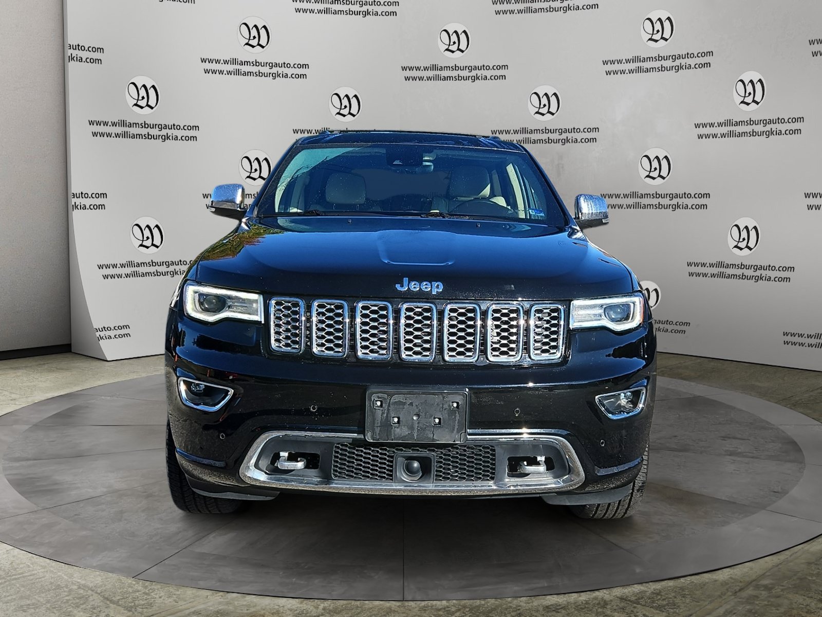 Used 2017 Black Jeep Overland image 8