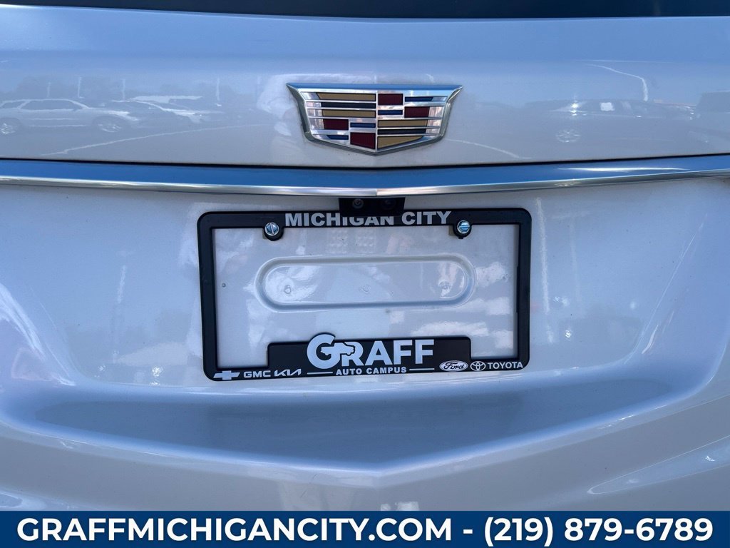 Used 2017 CRYSTAL WHITE TRICOAT Cadillac Platinum AWD image 21