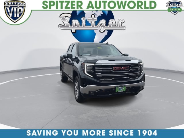 Used 2025 Black GMC SLT image 3