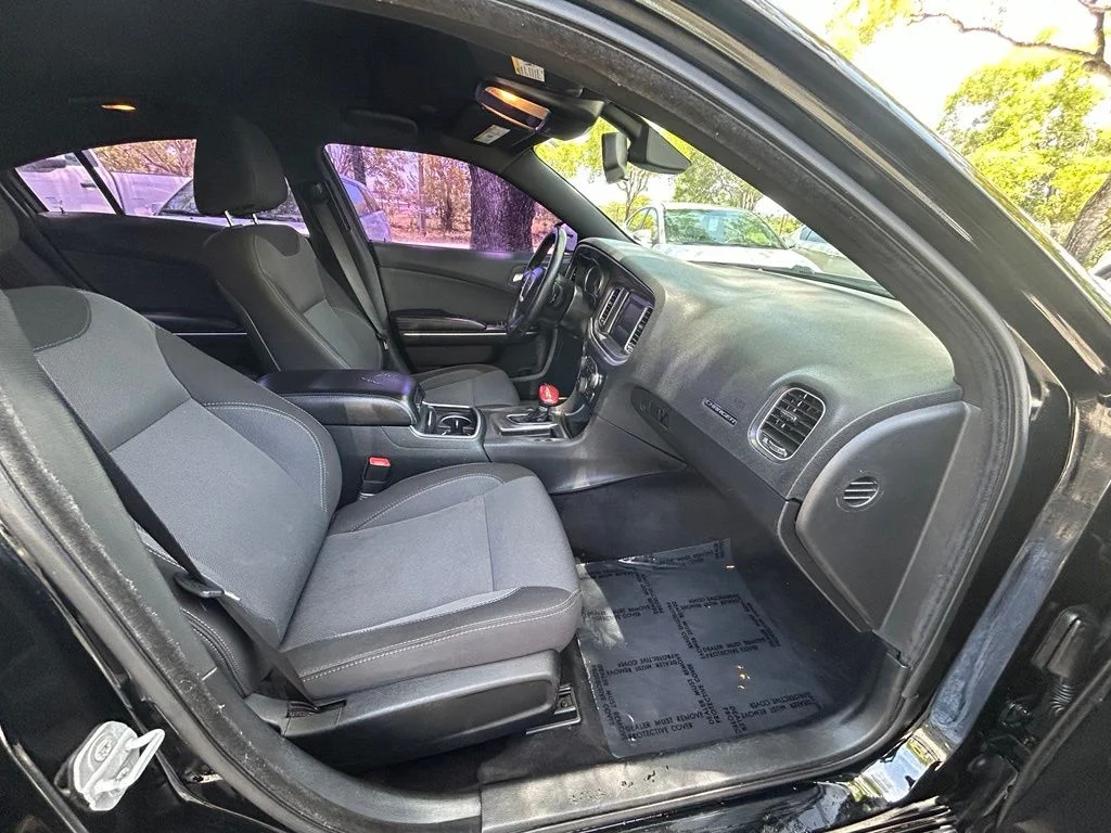 Used 2017 Black Dodge SE image 29