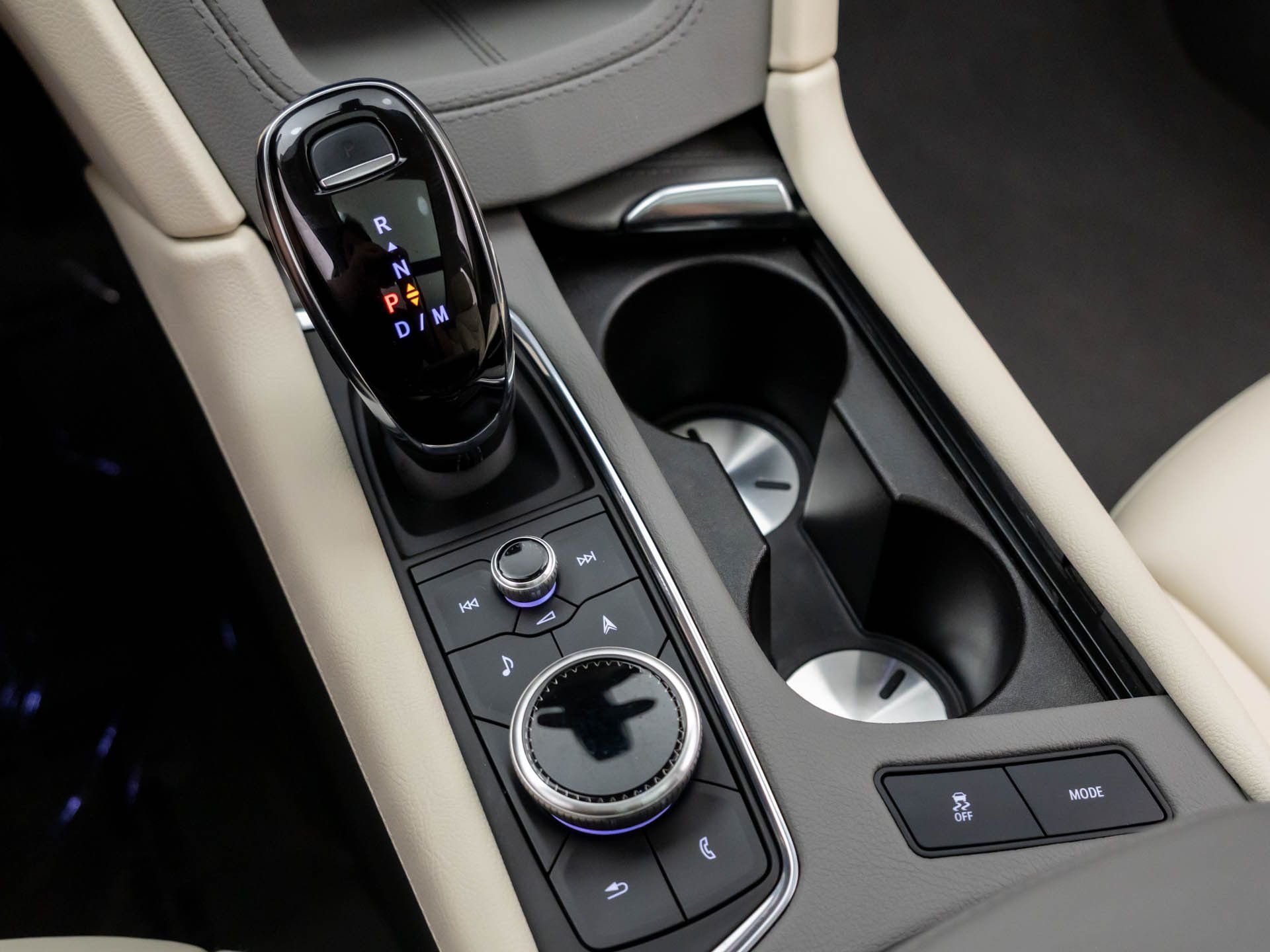 Used 2025 Black Cadillac Premium Luxury image 31