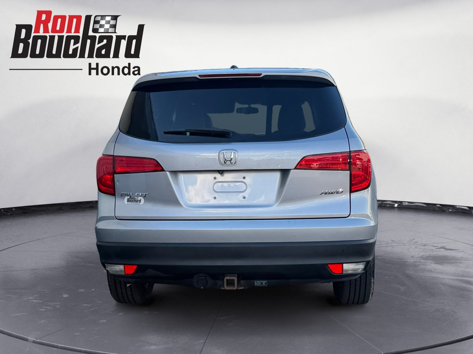 Certified Used 2018 Silver Honda EX-L image 3