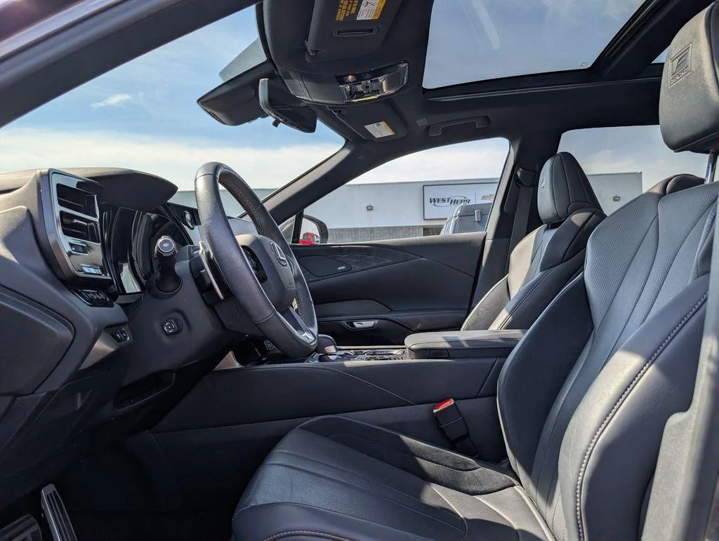 Used 2024 Gray Lexus 500h F SPORT Performance image 9