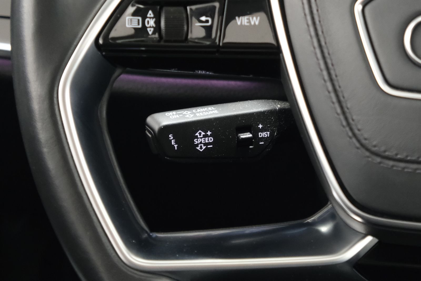 Used 2021 Black Metallic Audi 4.0 image 13
