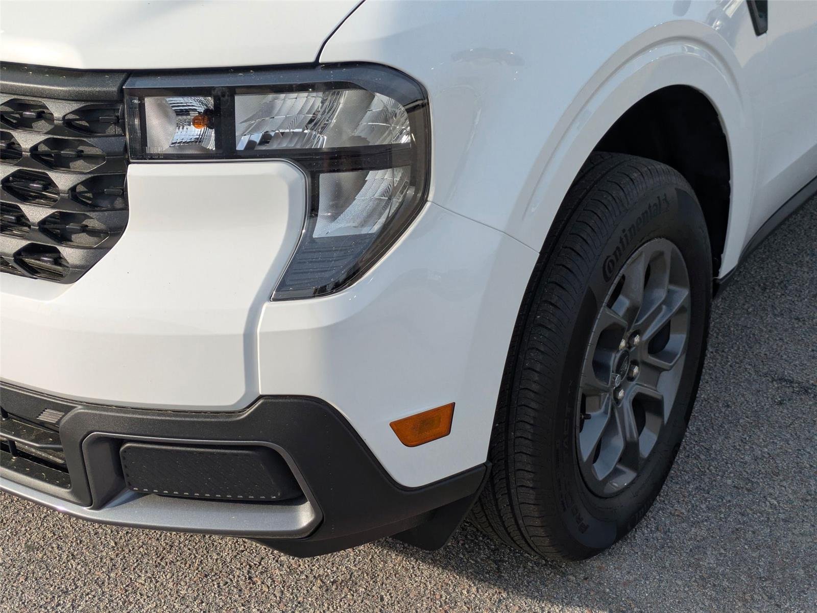 New 2026 Oxford White Ford XLT image 9