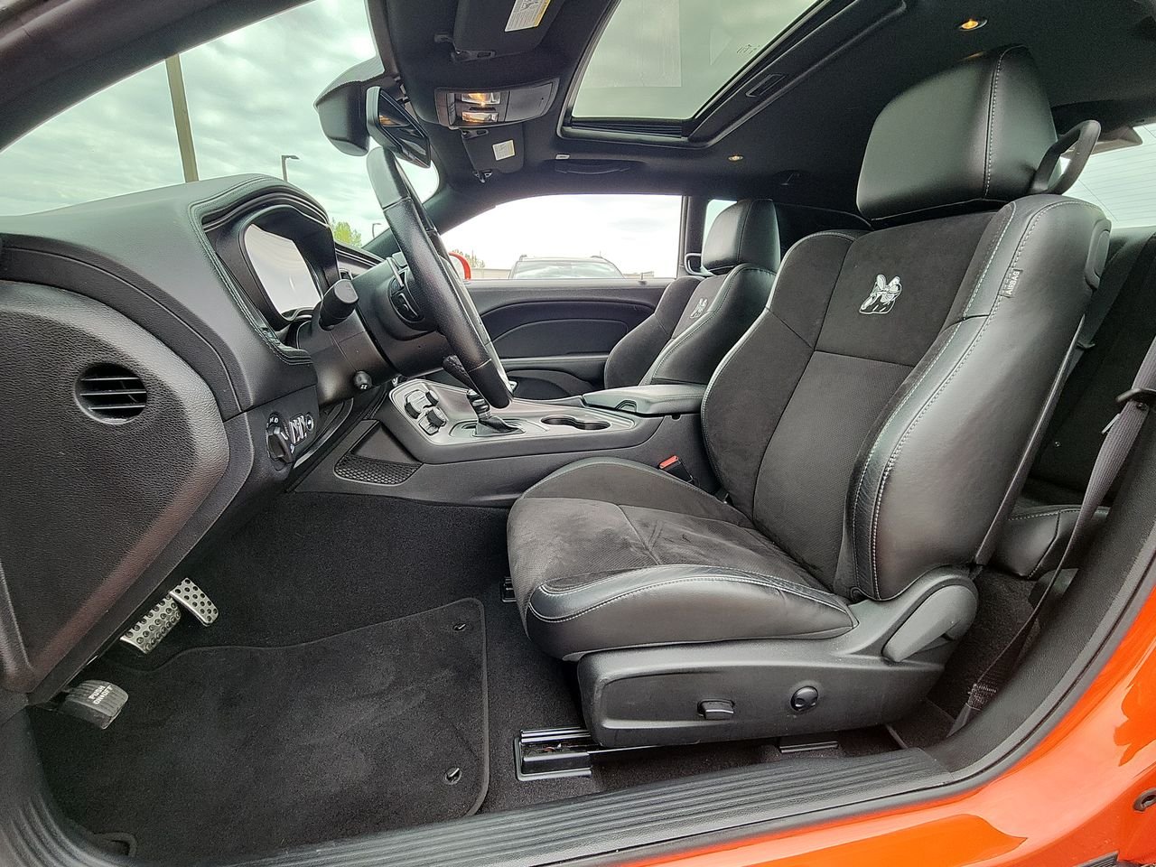 Used 2023 Go Mango Dodge R/T Scat Pack image 11