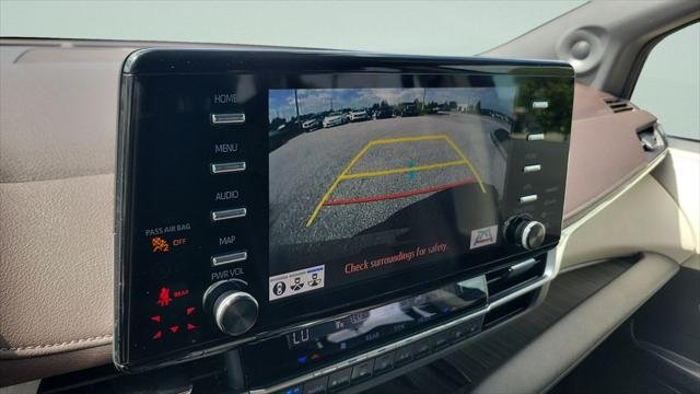 Certified Used 2023 RED MC. Toyota  image 18