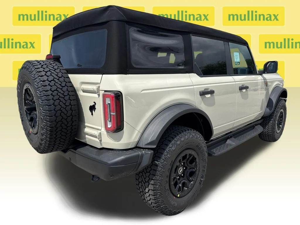 New 2026 Beige Ford Badlands image 15