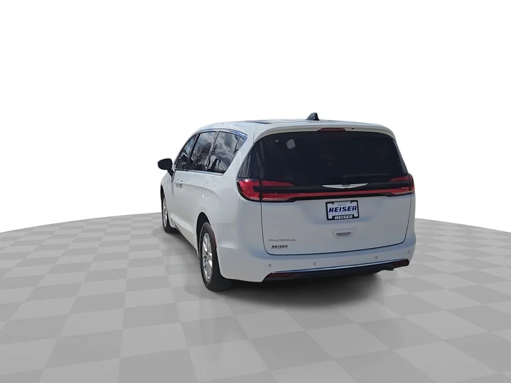Used 2024 White Chrysler Touring L image 7