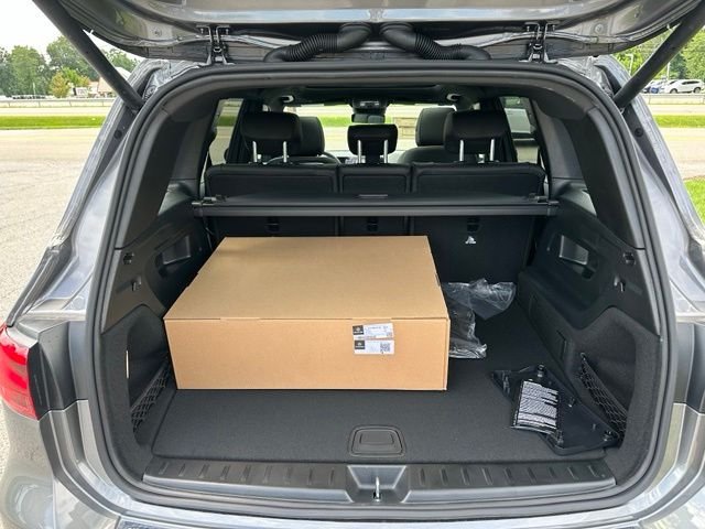 New 2026 Mountain Grey Metallic Mercedes-Benz GLB 250 image 38