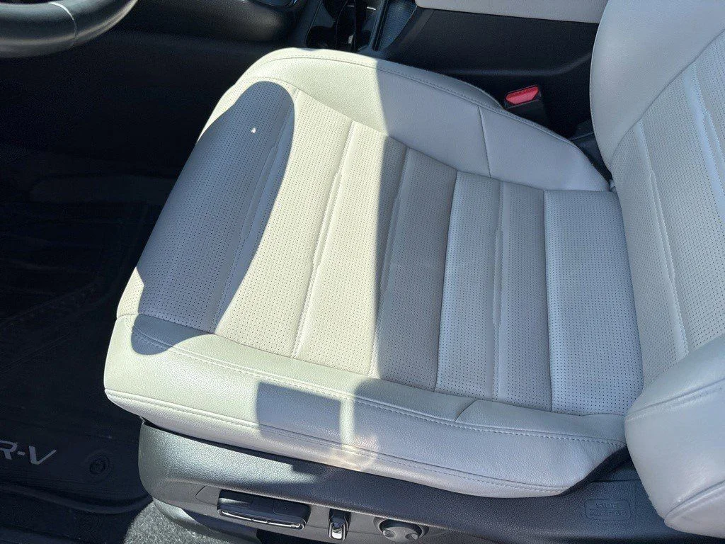 Used 2024 Platinum White Pearl Honda EX-L image 10