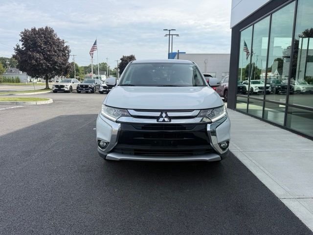 Used 2017 White Mitsubishi SEL image 7