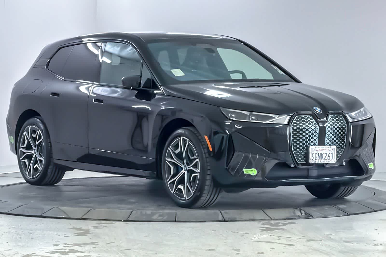 Used 2024 Black Sapphire Metallic BMW xDrive50 image 9
