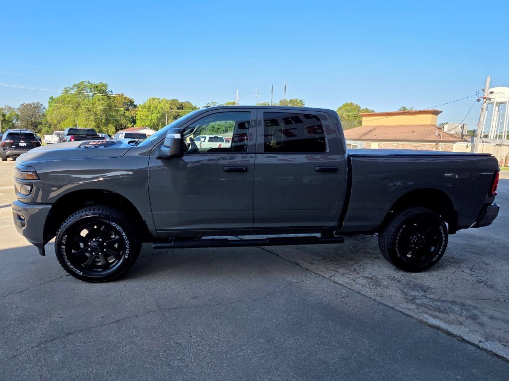 Used 2026 White Ram Black Express image 5