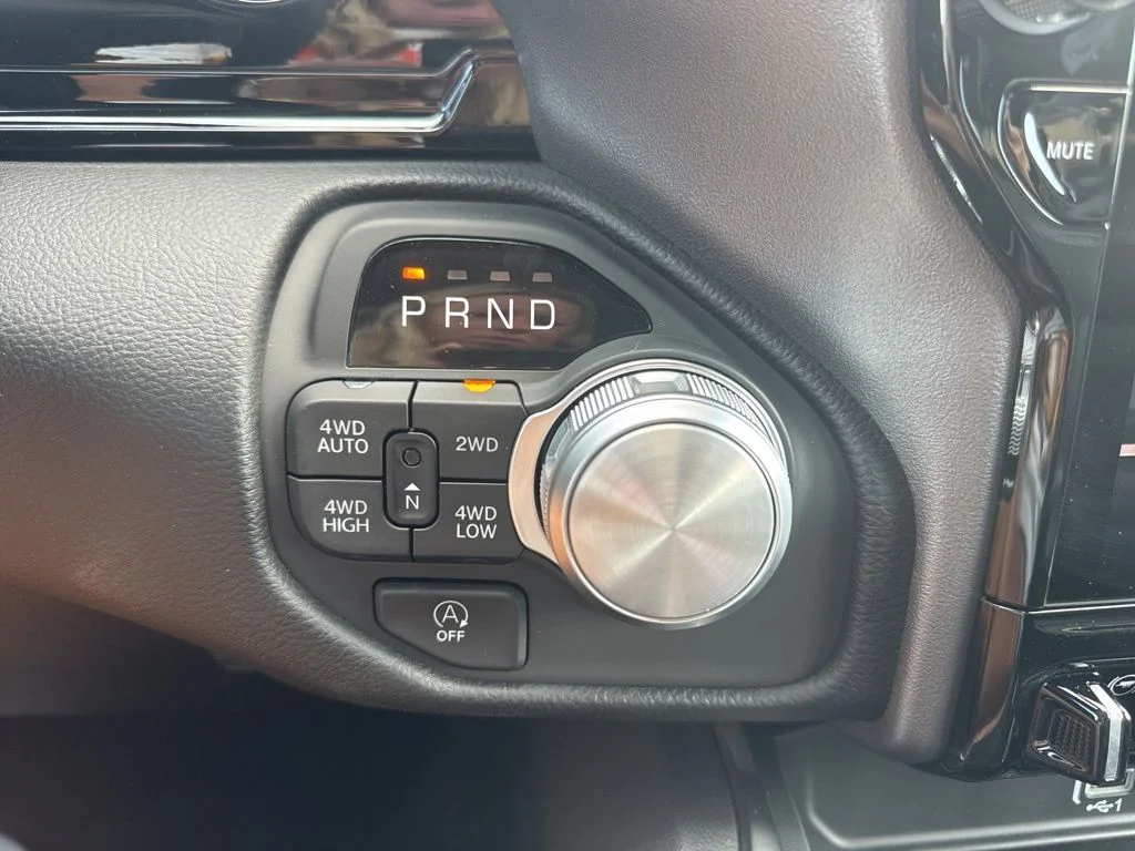 2026 RAM 1500 Laramie - Photo 13