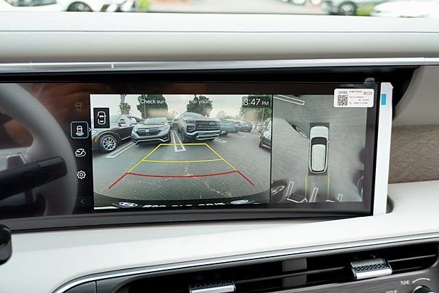 New 2026 Gray Hyundai SEL Premium image 32