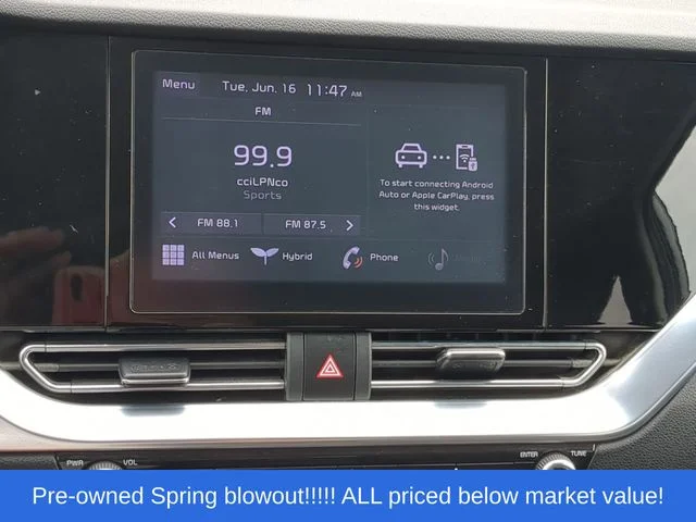 Used 2022 Gray Kia LXS image 31